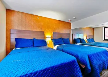 Casa Blanca Hotel Brooklyn hotel thumbnail 5
