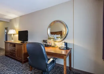Cayuga Blu Hotel hotel thumbnail 6