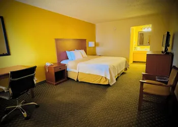 Alamo Inn hotel thumbnail 3