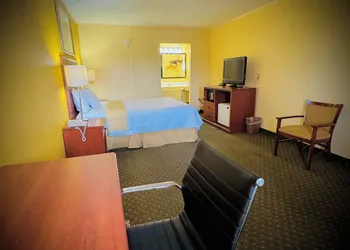 Alamo Inn hotel thumbnail 5