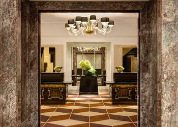 The Towers at Lotte New York Palace hotel thumbnail 2