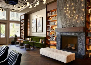 The Grady hotel thumbnail 2
