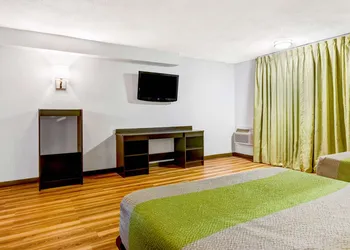 Motel 6 Indianapolis, IN hotel thumbnail 8