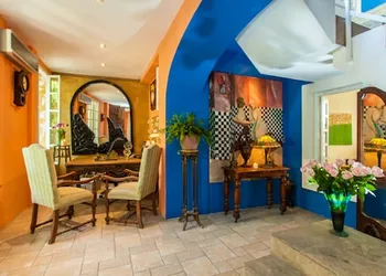 Garlands del Rio Riverside Boutique Hotel hotel thumbnail 2