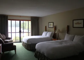 Eagle Nook Resort hotel thumbnail 6