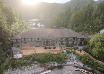 Eagle Nook Resort hotel thumbnail 8