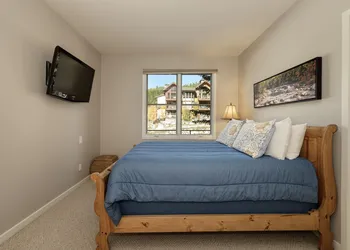 Trademark Condo Short Walk to Shuttle by RedAwning hotel thumbnail 7