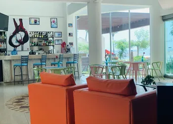 Hotel Playa Caracol hotel thumbnail 3