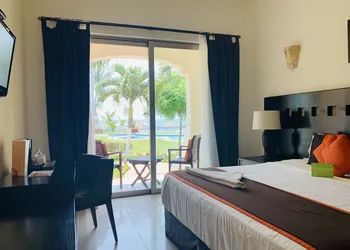 Hotel Playa Caracol hotel thumbnail 4