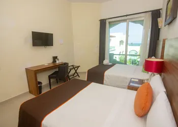 Hotel Playa Caracol hotel thumbnail 6