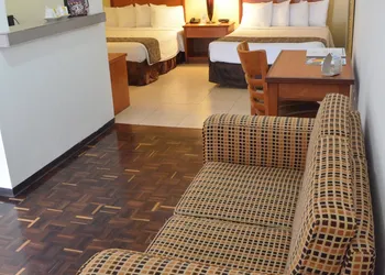 Hafersons Inn Hotel & Suites hotel thumbnail 8