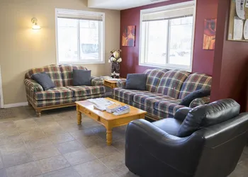 Banff Boundary Lodge hotel thumbnail 2