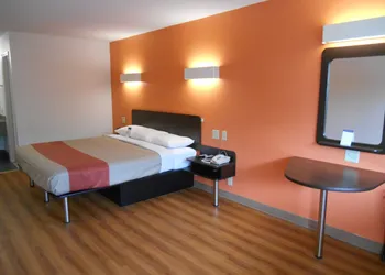 Motel 6 San Antonio, TX - South IH-10 East hotel thumbnail 8