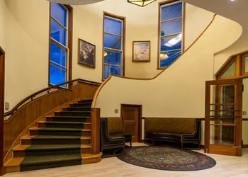 Mammoth Hot Springs & Cabins - Inside the Park hotel thumbnail 3