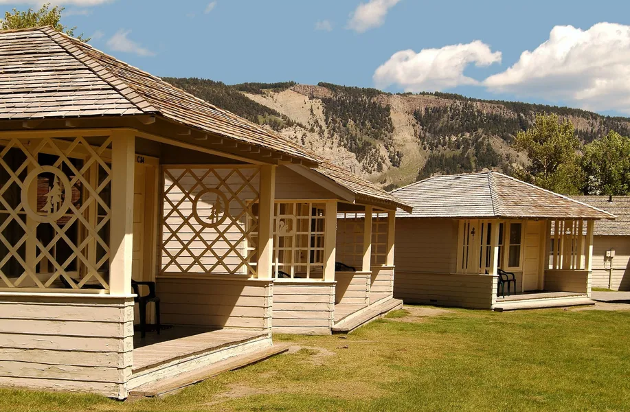 Mammoth Hot Springs & Cabins - Inside the Park hotel detail image 6