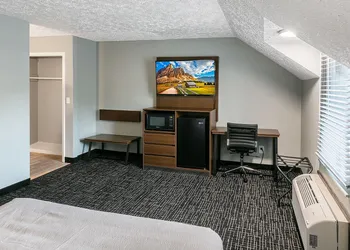 Gatlinburg Mountain Inn hotel thumbnail 7