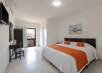 Hotel Imperial Laguna Faranda hotel thumbnail 3