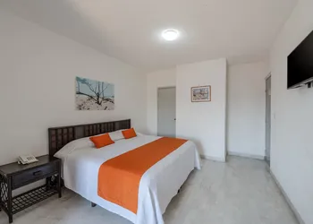 Hotel Imperial Laguna Faranda hotel thumbnail 7