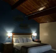 Sunrise Sands hotel detail image 3