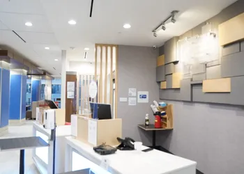 Holiday Inn Express & Suites Dallas Central Market Center by IHG hotel thumbnail 7