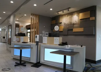 Holiday Inn Express & Suites Dallas Central Market Center by IHG hotel thumbnail 8