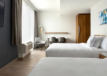 TownePlace Suites by Marriott New York Long Island City/Manhattan View hotel thumbnail 5