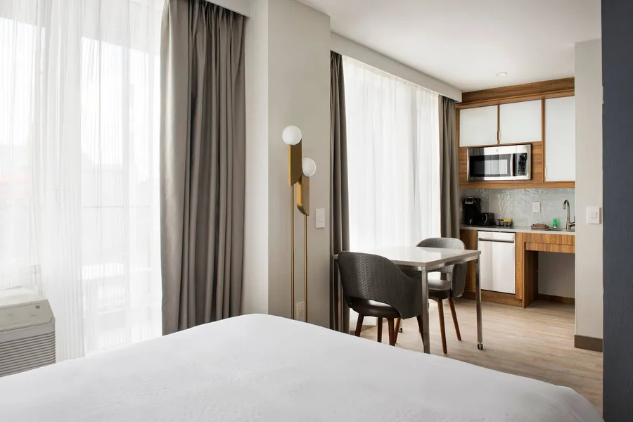 TownePlace Suites by Marriott New York Long Island City/Manhattan View hotel detail image 6