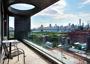 TownePlace Suites by Marriott New York Long Island City/Manhattan View hotel thumbnail 8
