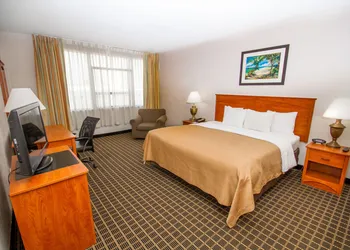 Clarion Inn & Suites Miami International Airport hotel thumbnail 6