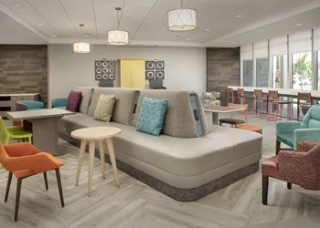 Home2 Suites by Hilton Fort Myers Airport hotel thumbnail 3