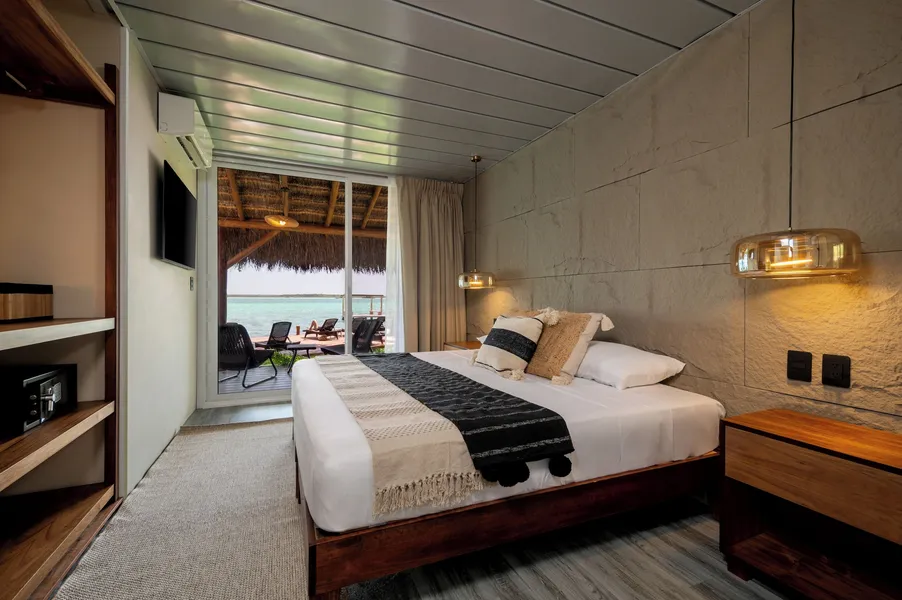 Casa Aakal Lagoon Front hotel detail image 2