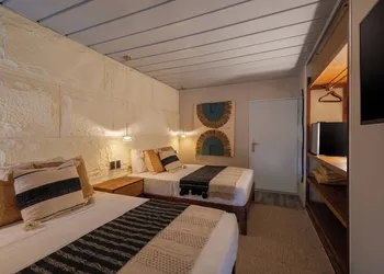 Casa Aakal Lagoon Front hotel thumbnail 8