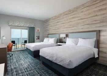 Hampton Inn & Suites Manistee Waterfront hotel thumbnail 8