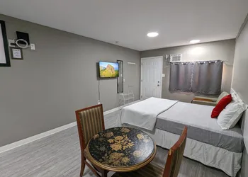 Riverside Motel & Suites hotel thumbnail 6