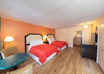 Choice Inn by the Falls hotel thumbnail 5