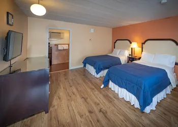 Choice Inn by the Falls hotel thumbnail 6