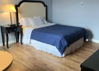 Choice Inn by the Falls hotel thumbnail 7
