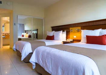 The Reef Coco Beach Resort & Spa- Optional All Inclusive hotel thumbnail 4