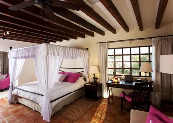 Guaycura Boutique Hotel Beach Club & Spa hotel thumbnail 6