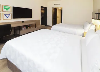 Holiday Inn Monterrey - Parque Fundidora by IHG hotel thumbnail 7