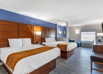 Comfort Suites St. Louis - Sunset Hills hotel thumbnail 8