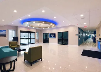 Days Inn & Suites by Wyndham Tomball/Houston NW hotel thumbnail 2
