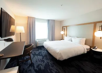 Fairfield Inn & Suites by Marriott Fond du Lac hotel thumbnail 7
