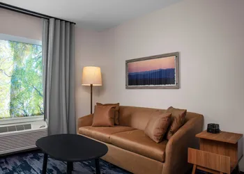 Fairfield Inn & Suites by Marriott Lebanon near Expo Center hotel thumbnail 8