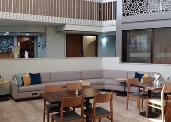 Holiday Inn McAllen – Medical Center Area by IHG hotel thumbnail 2