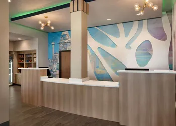 La Quinta Inn & Suites by Wyndham San Antonio Seaworld/LAFB hotel thumbnail 3