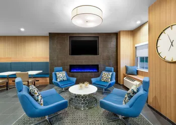 Microtel Inn & Suites by Wyndham Farmington hotel thumbnail 2
