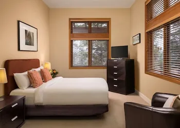 Outback Lakeside Vacation Homes hotel thumbnail 5