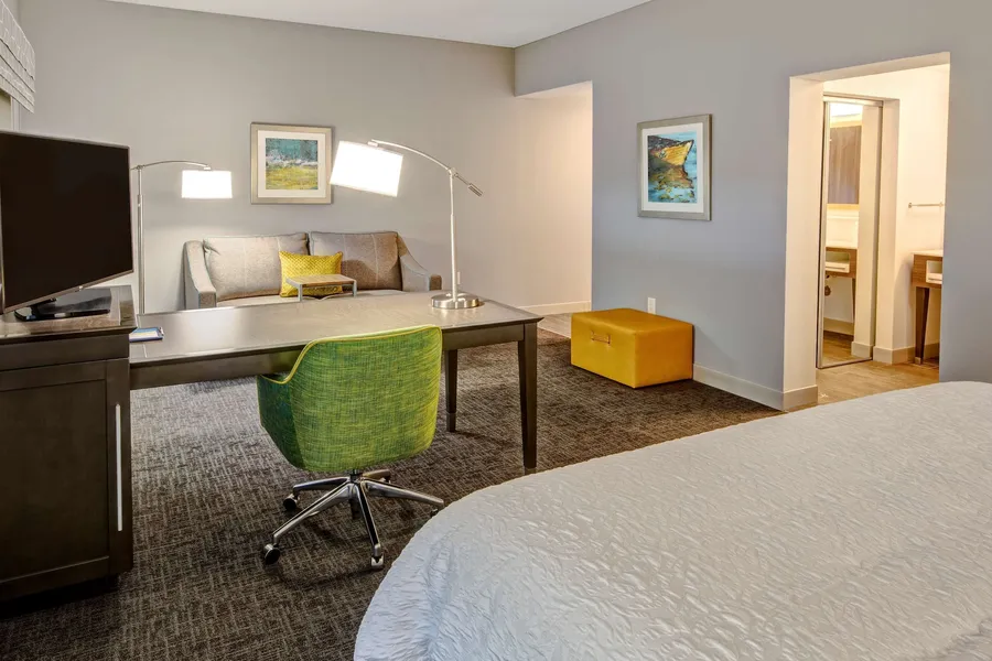 Hampton Inn & Suites San Jose Airport hotel detail image 6