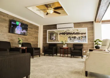 Days Inn by Wyndham Piedras Negras hotel thumbnail 3